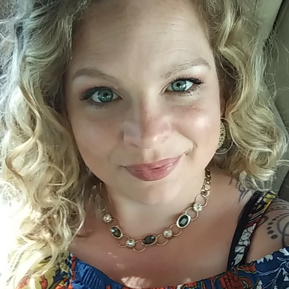 Meet your Posher, Carrie